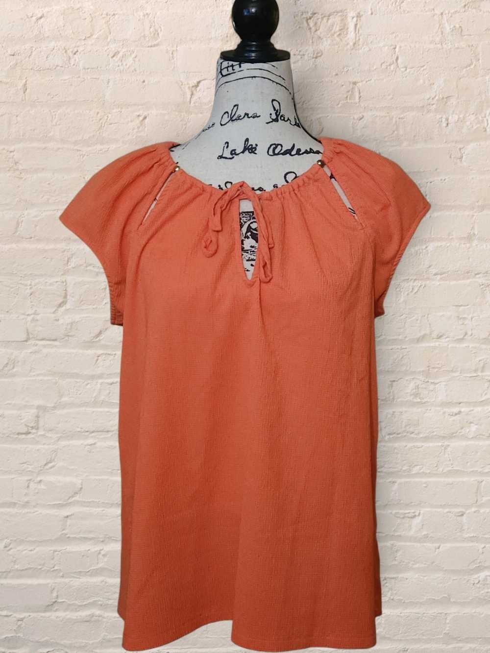 Michael Kors Orange Textured Keyhole Blouse Short Sleeve Size